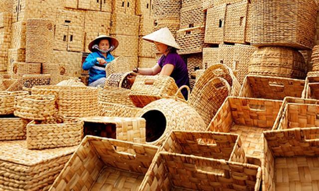 Why are handicrafts important in Vietnam?